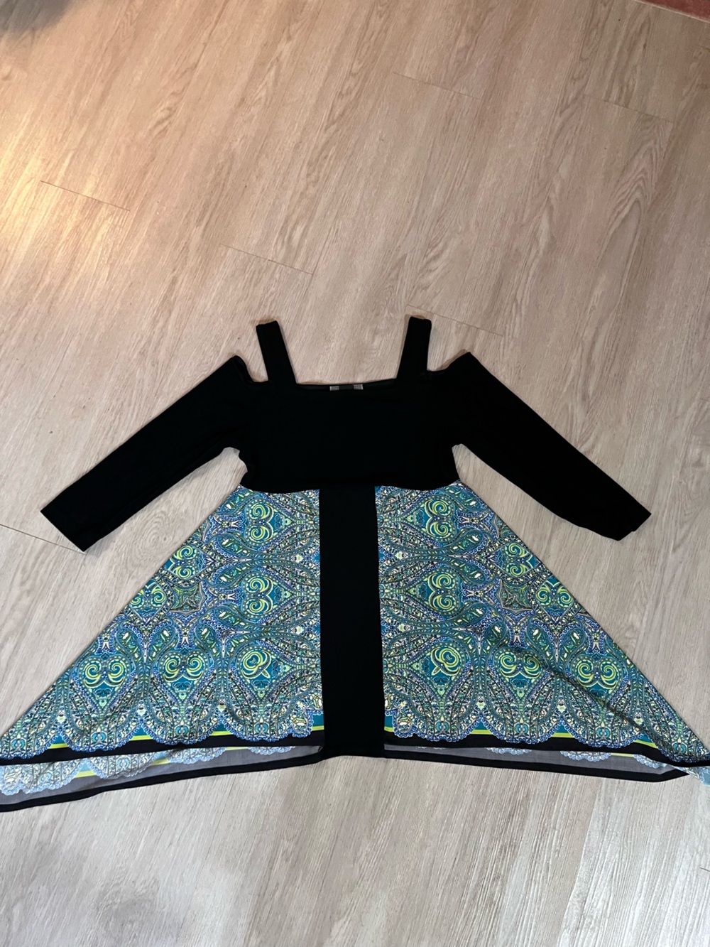 Vintage Open Cold-Shoulder Tunic with Paisley Skirt Panel Small